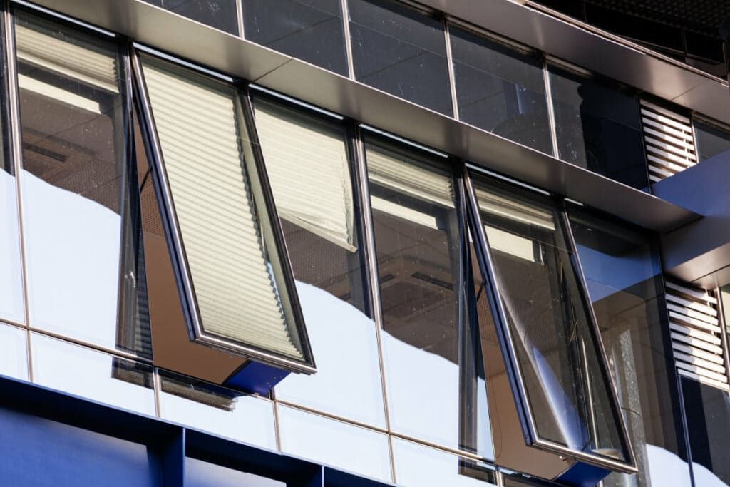 Image de mur-rideau pour bureaux