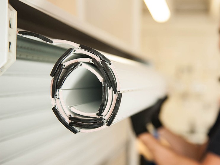 Installation de volets roulants